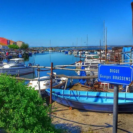 Blue Corniche A 3 Mn A Pied De La *